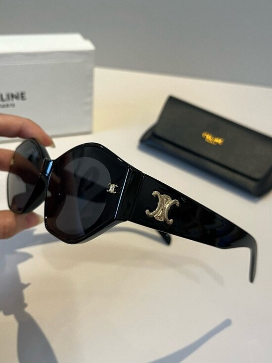 Celine 1479 Black Sunglasses – Gold Logo, Italy-Made, Retro-Modern, Gift Ready main image 7